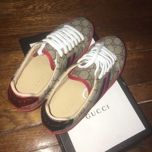 gucci size 7